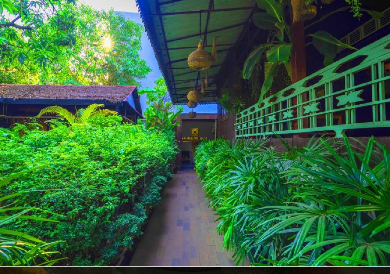 Ladear Privilege Rooms Siem Reap Bagian luar foto