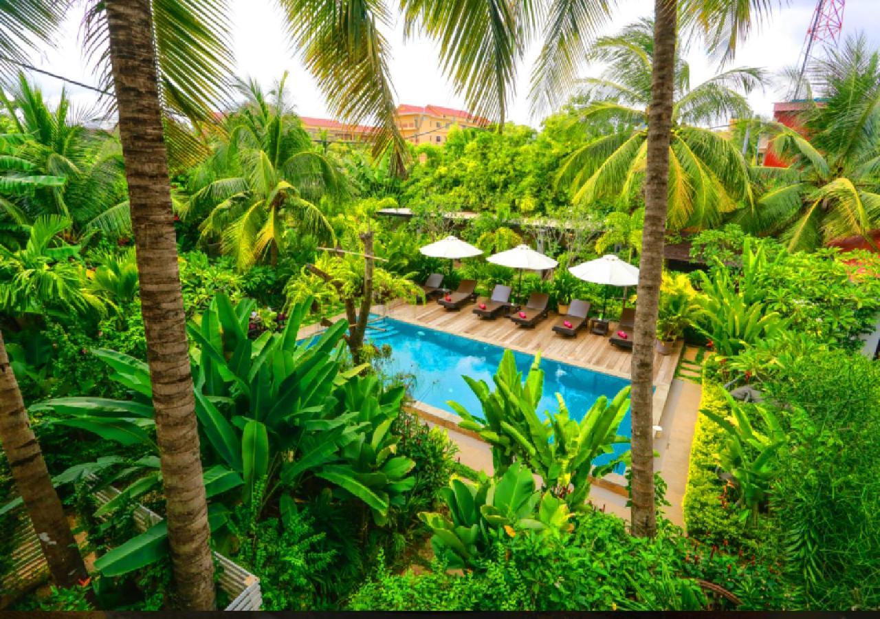 Ladear Privilege Rooms Siem Reap Bagian luar foto