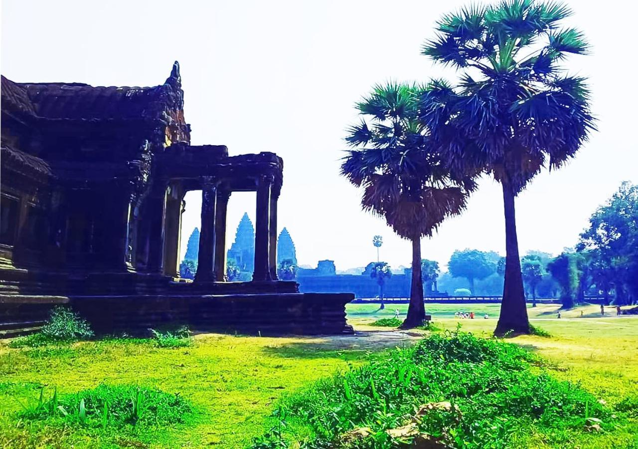 Ladear Privilege Rooms Siem Reap Bagian luar foto