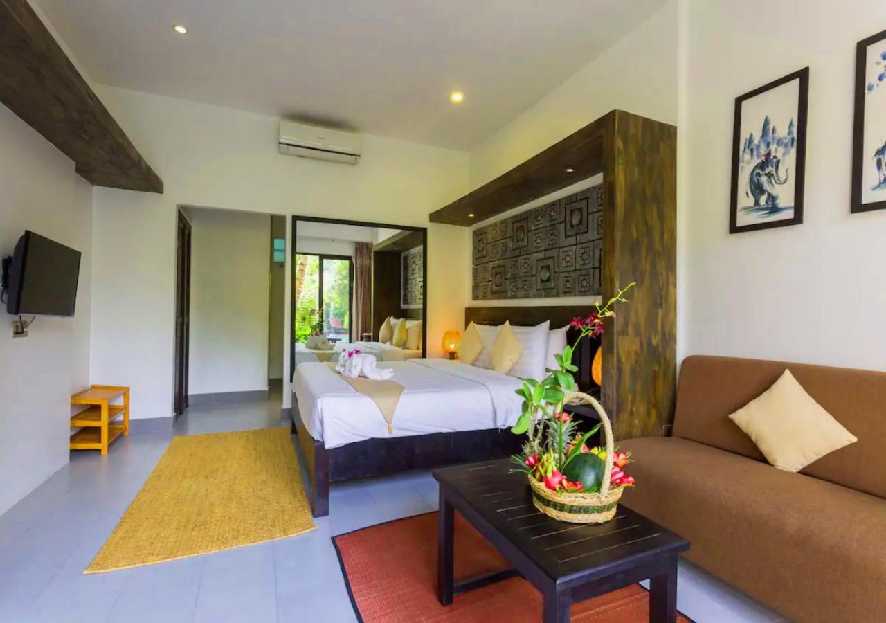 Ladear Privilege Rooms Siem Reap Bagian luar foto