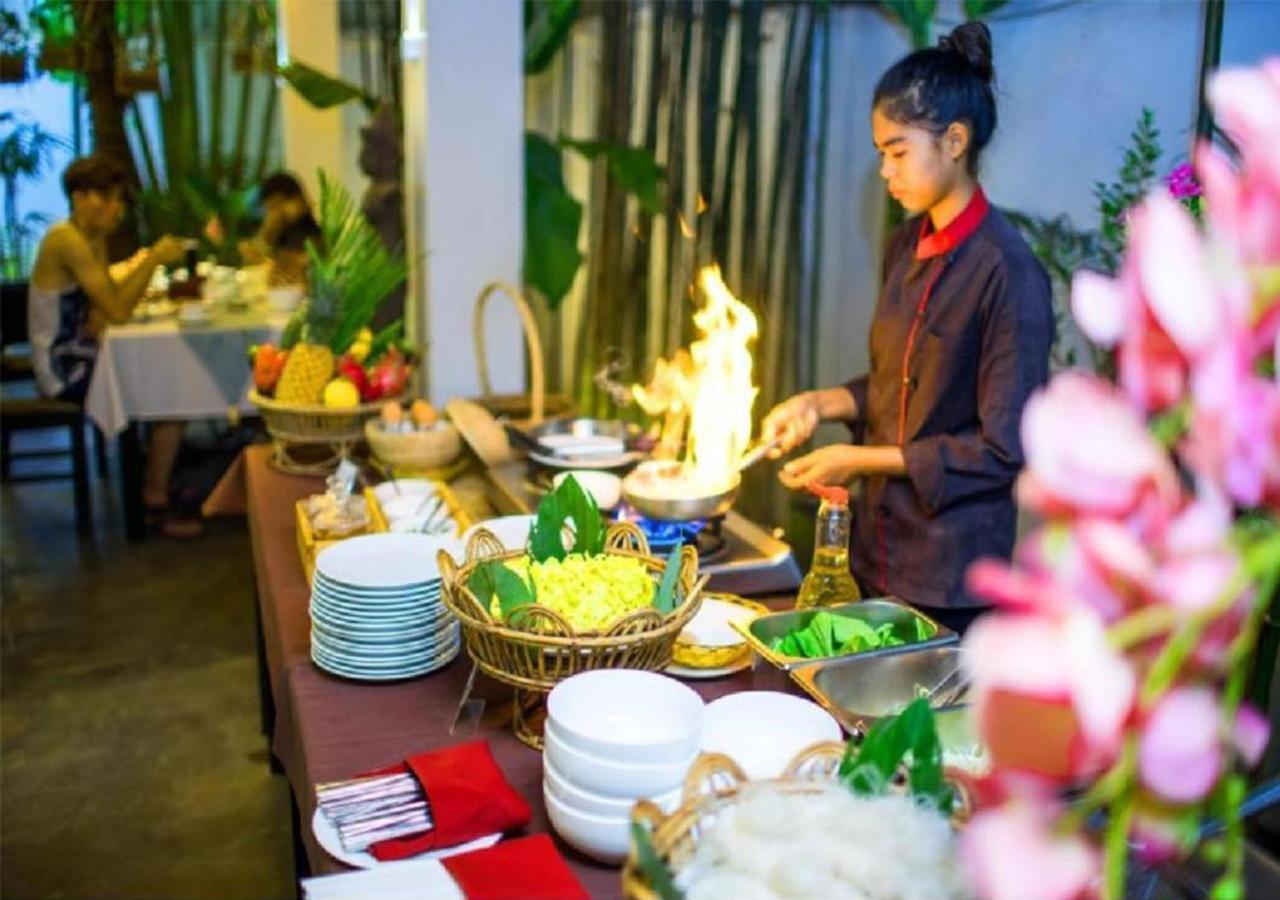 Ladear Privilege Rooms Siem Reap Bagian luar foto